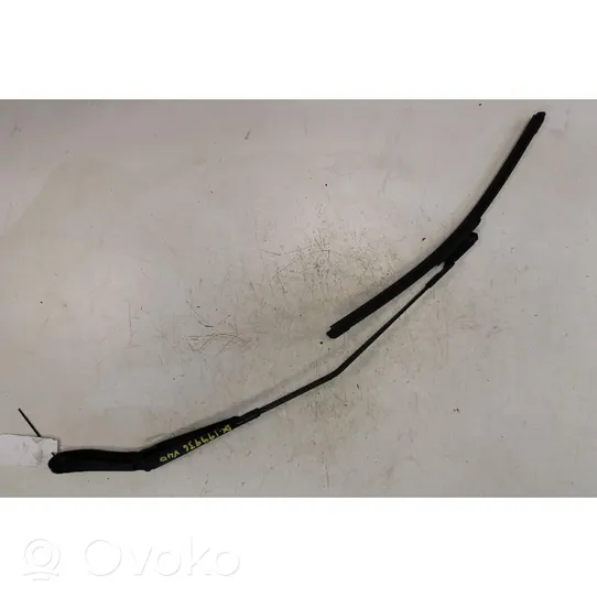 Volvo V40 Cross country Front wiper blade arm 31276060