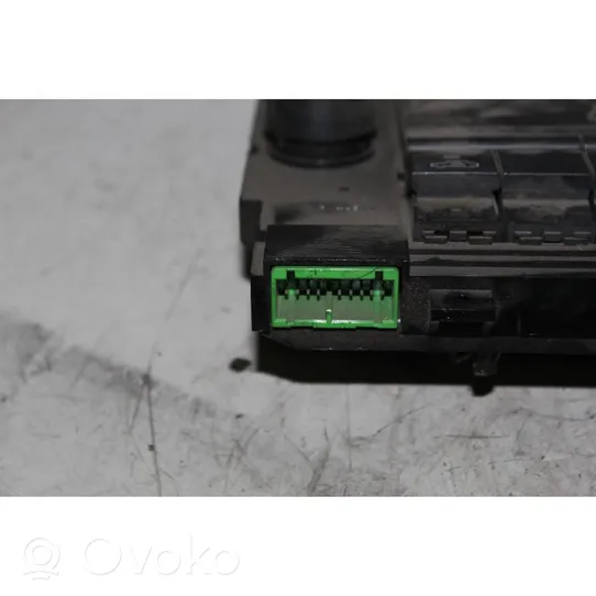 Volvo V70 Climate control unit 