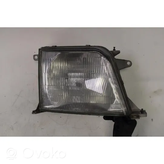 Toyota Land Cruiser (HDJ90) Lampa przednia 