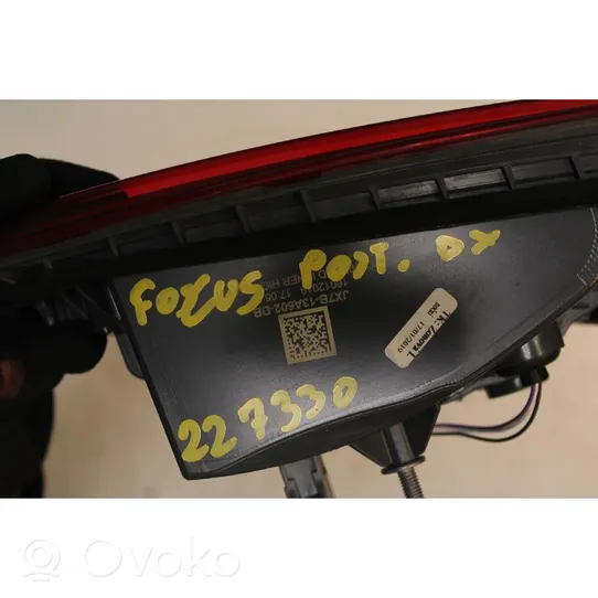 Ford Focus Feux arrière / postérieurs JX7B-13A602-DB