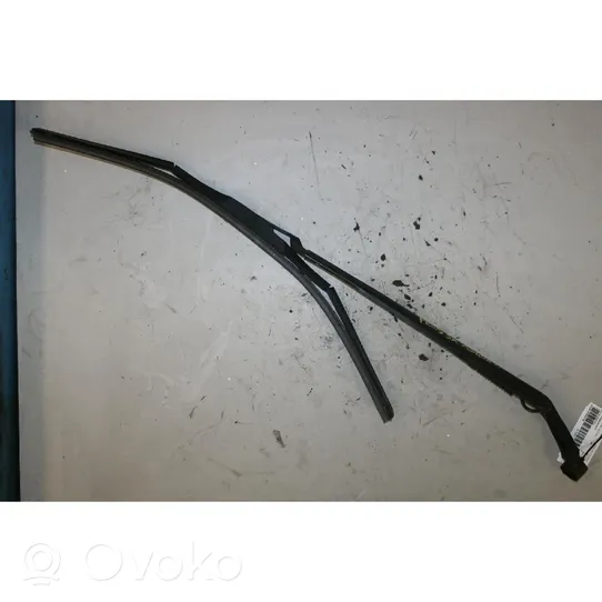 Toyota Prius (XW30) Front wiper blade arm 