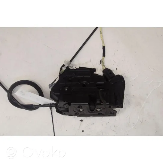 Volkswagen PASSAT CC Front door lock 