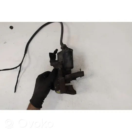 Volkswagen PASSAT CC Caliper del freno trasero 