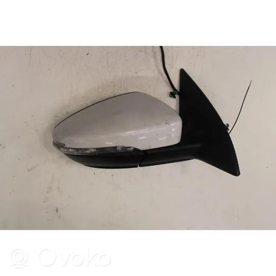 Volkswagen PASSAT CC Front door electric wing mirror 