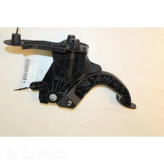 Peugeot 2008 II Clutch pedal 