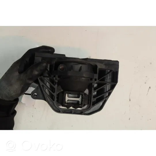 Peugeot 2008 II Engine mount bracket 