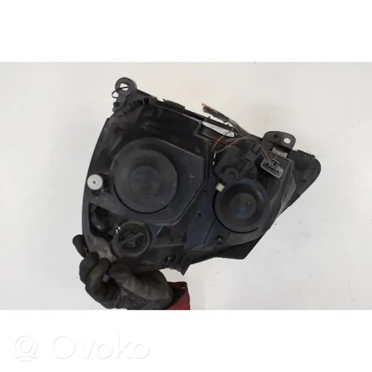 Renault Clio III Lampa przednia NONRILEVABILE