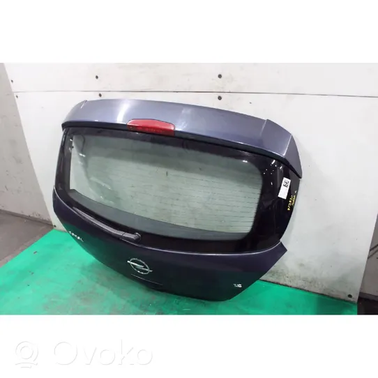 Opel Corsa D Takaluukun/tavaratilan kansi 