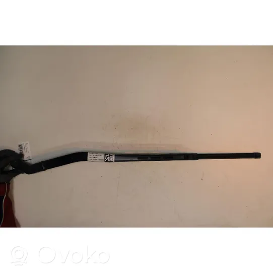 Audi A4 S4 B7 8E 8H Front wiper blade arm 