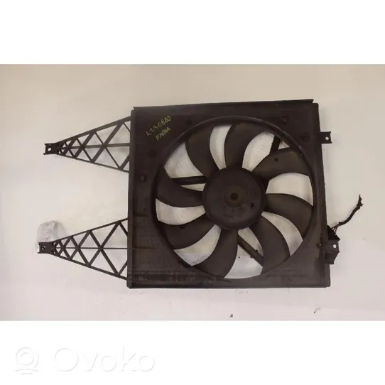 Skoda Fabia Mk2 (5J) Ventilatore di raffreddamento elettrico del radiatore 