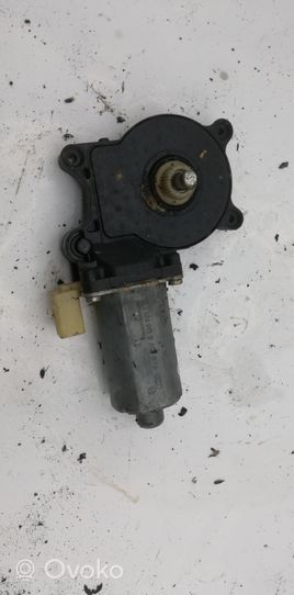 BMW 3 E46 Moteur de lève-vitre de porte avant 0130821716