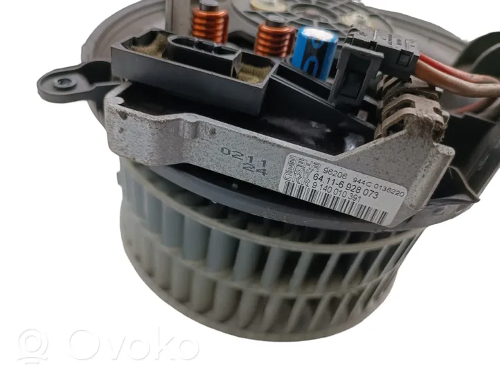 BMW 7 E65 E66 Ventola riscaldamento/ventilatore abitacolo 64116928073