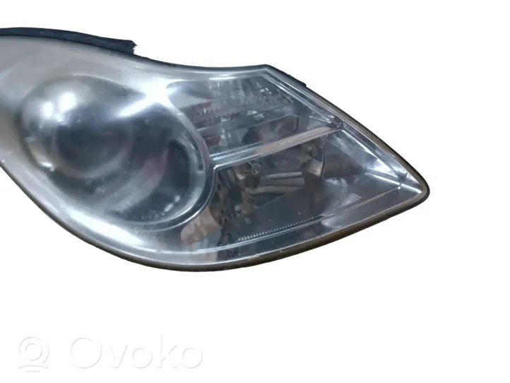 Hyundai ix 55 Lampa przednia 921023J000