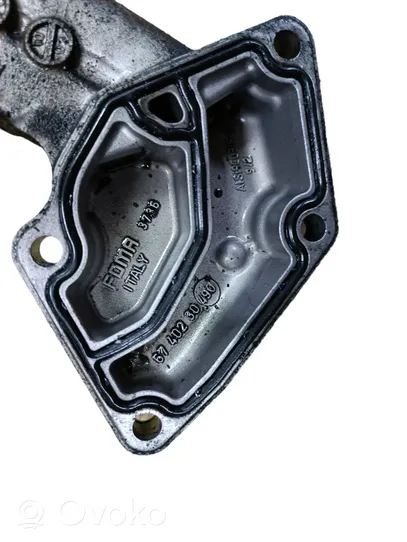 Mercedes-Benz R W251 Halterung Ölfilter / Ölkühler 6740273366