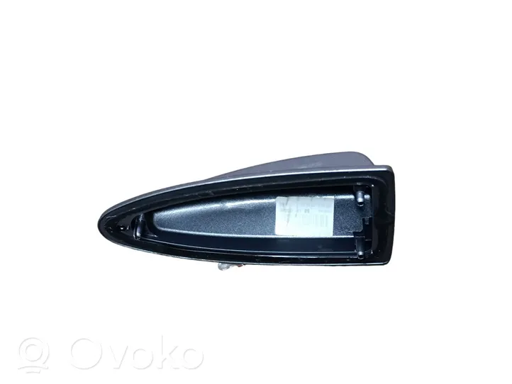 BMW X6 E71 Kattoantennin (GPS) suoja 698266201