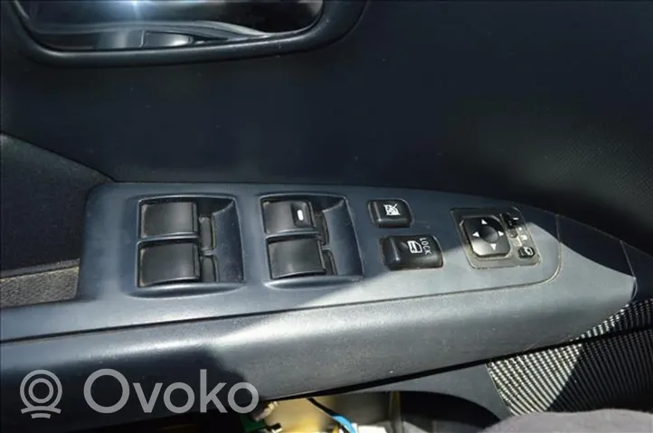 Peugeot 4007 Elektrinių langų jungtukas 