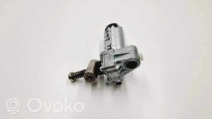 Ford Mondeo MK I Sėdynės valdymo varikliukas L0100141