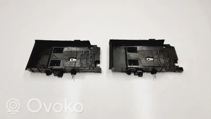Ford Mondeo MK V Vassoio scatola della batteria DG93-10723-AE