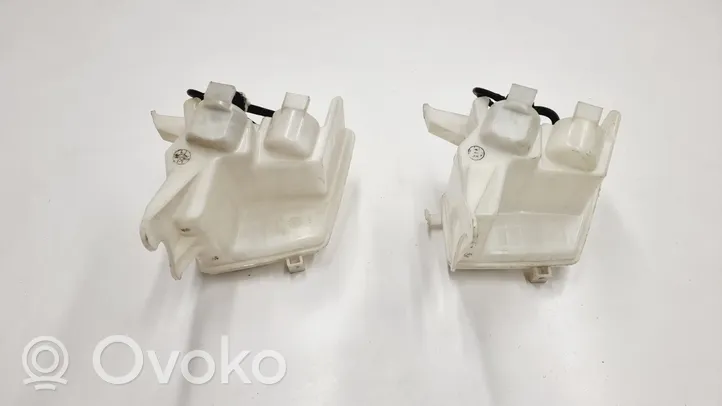 Toyota Auris 150 Windshield washer fluid reservoir/tank 060851-252