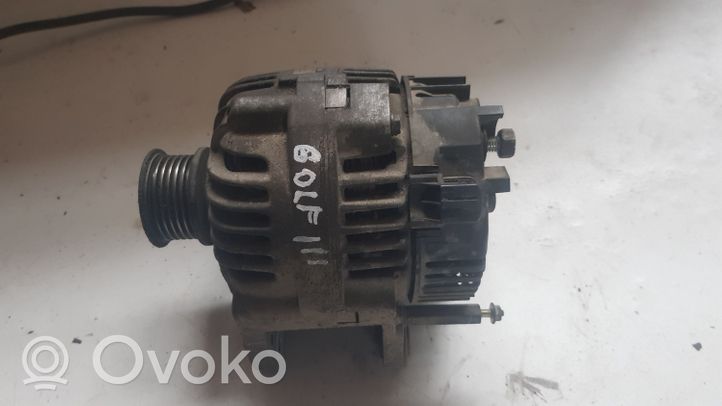 Volkswagen Golf III Alternador 037903023G