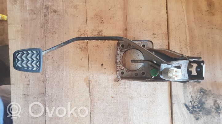 Toyota Yaris Brake pedal 