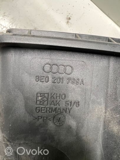 Audi A4 S4 B7 8E 8H Serbatoio a carbone attivo per il recupero vapori carburante 8E0201799A