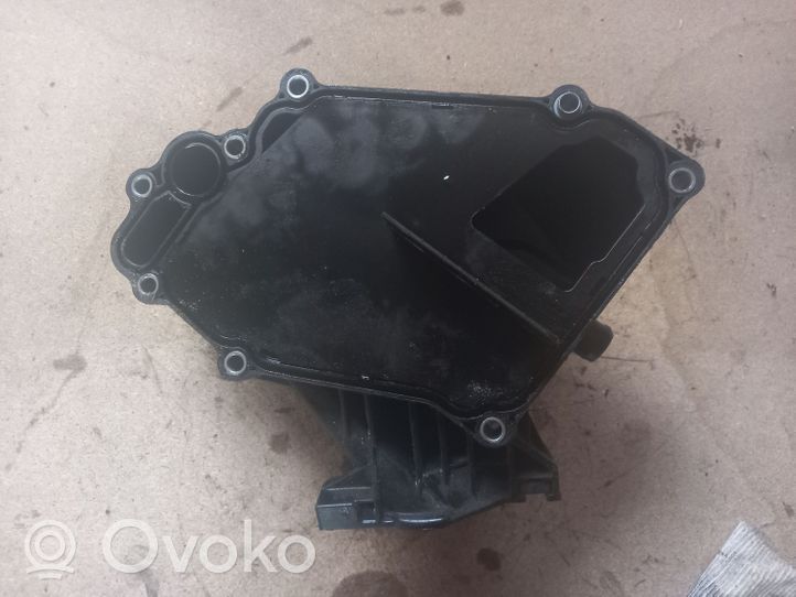 Volvo V70 Oil filter mounting bracket 30757730