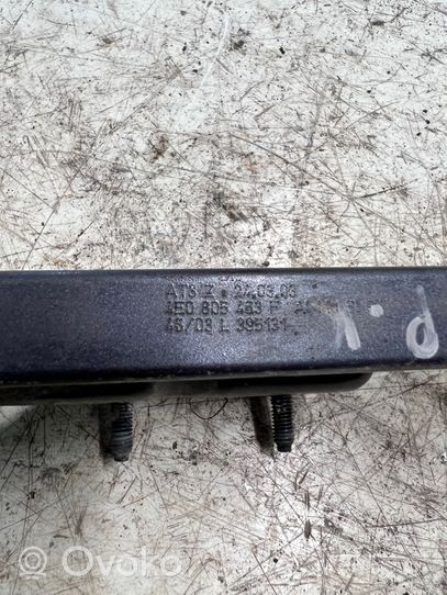 Audi A8 S8 D3 4E Supporto di montaggio del parafango 4E0805463F