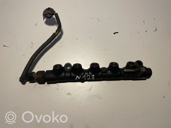 Toyota RAV 4 (XA20) Distributore del carburante agli iniettori KX02