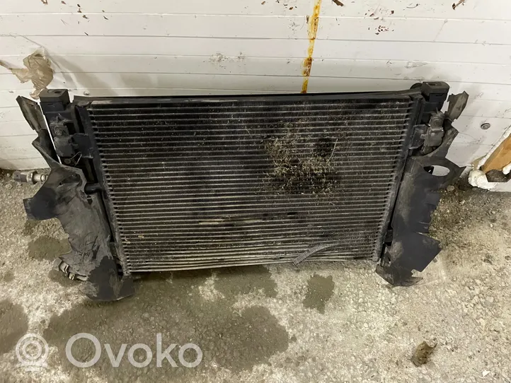 Volkswagen PASSAT B5 Radiateur de refroidissement 