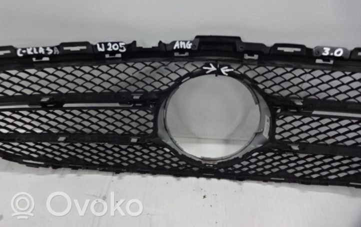 Mercedes-Benz C AMG W205 Grille calandre supérieure de pare-chocs avant 