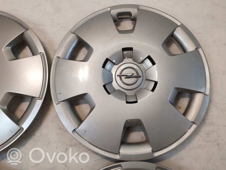 Opel Zafira C R16 wheel hub/cap/trim 13209732