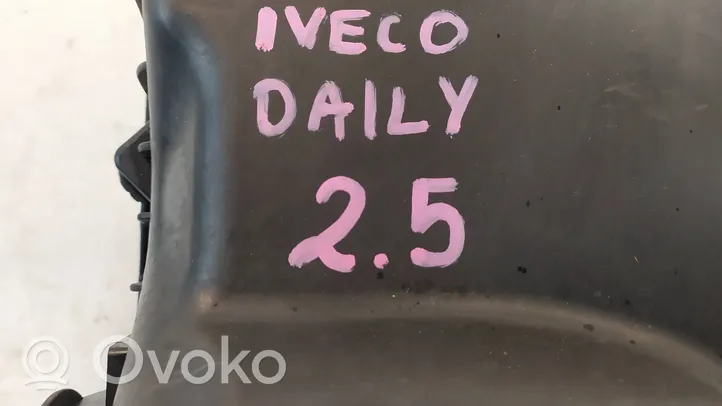 Iveco Daily 6th gen Obudowa filtra powietrza 5801353826