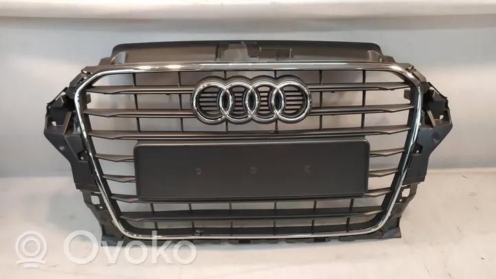 Audi A3 S3 8V Etupuskurin ylempi jäähdytinsäleikkö 8V5853651