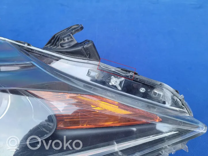 Toyota Aygo AB40 Lampa przednia 0H18