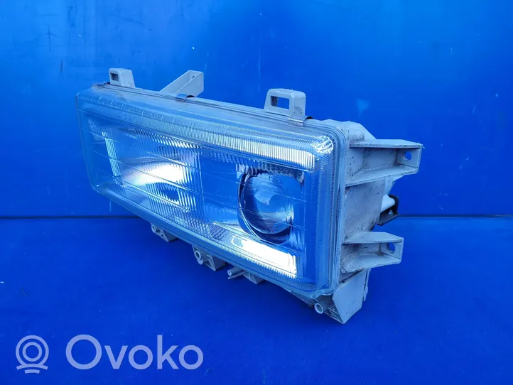 Mitsubishi Canter Lampa przednia FUSO