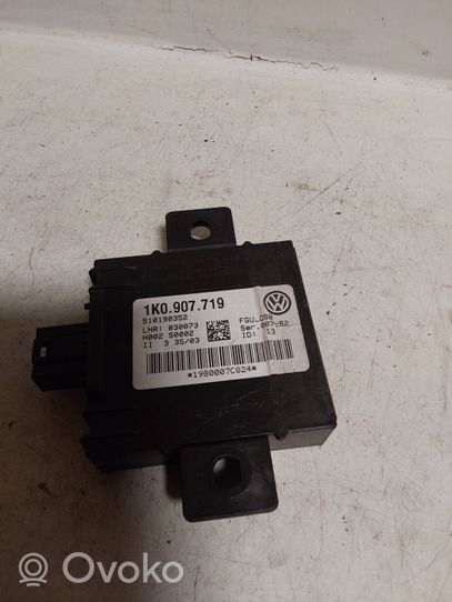 Volkswagen PASSAT B7 Boîtier module alarme 1K0907719