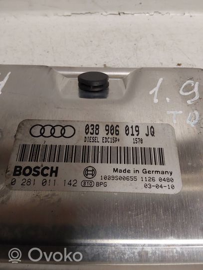 Audi A4 S4 B6 8E 8H Variklio valdymo blokas 038906019JQ