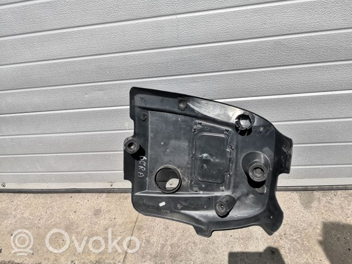 Volkswagen Bora Couvercle cache moteur 013316