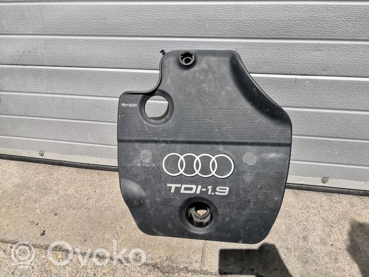 Audi A3 S3 8L Osłona górna silnika 012784A