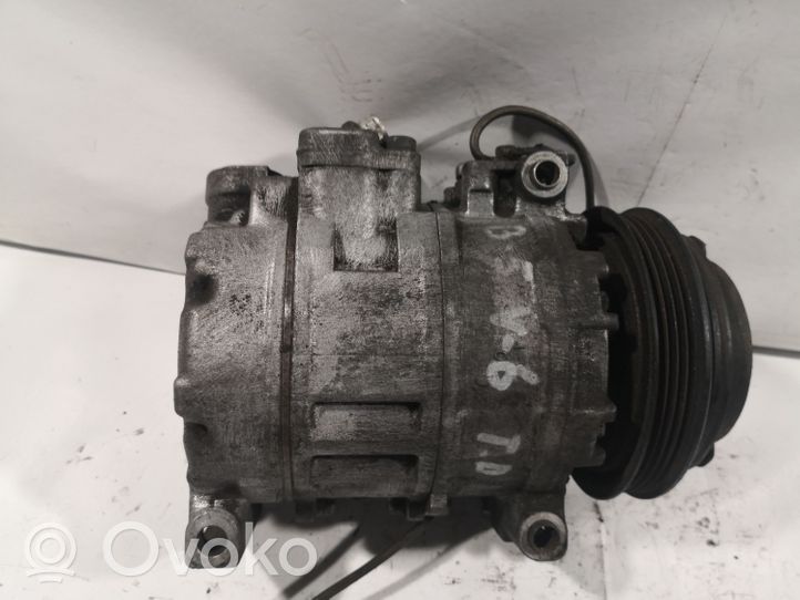 Volkswagen PASSAT B5 Ilmastointilaitteen kompressorin pumppu (A/C) 4B0260805C