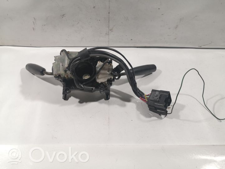 Mazda Demio Pyyhkimen/suuntavilkun vipukytkin 175026