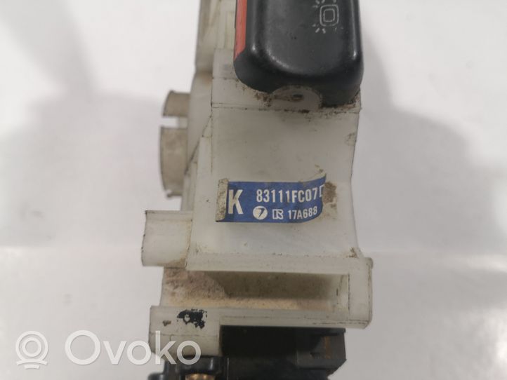 Subaru Forester SF Leva/interruttore dell’indicatore di direzione e tergicristallo 83111FC07D