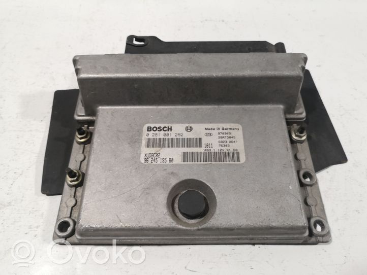 Peugeot 406 Calculateur moteur ECU 0281001262