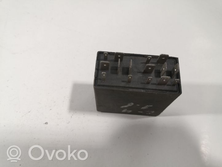 Audi A6 S6 C4 4A Light relay 4A0919471