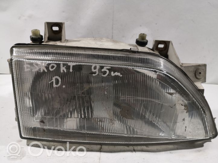 Ford Escort Lampa przednia 93AG13005C2B