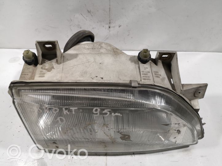 Ford Escort Lampa przednia 93AG13005C2B
