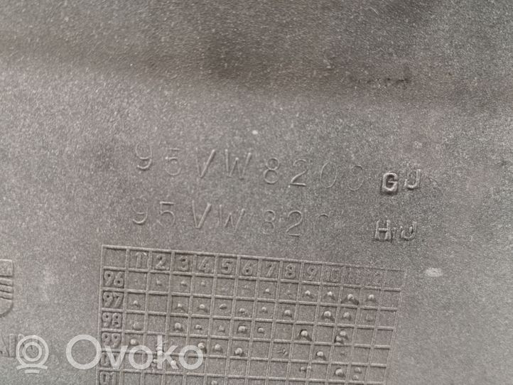 Seat Alhambra (Mk1) Maskownica / Grill / Atrapa górna chłodnicy 7M0853651