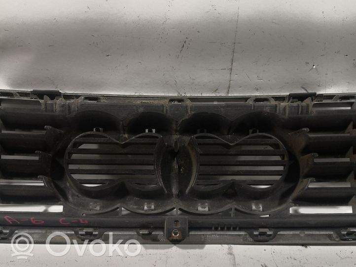 Audi A6 S6 C4 4A Maskownica / Grill / Atrapa górna chłodnicy AD0700602