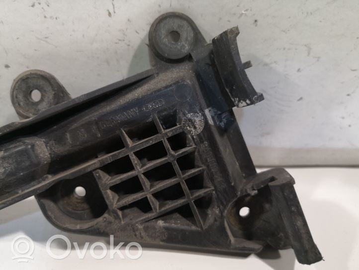 Audi 80 90 S2 B4 Support de pare-chocs arrière 8A0807283